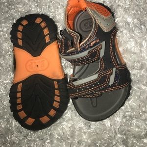 ⚽️5/$20- Toddler Gap sandals/water shoes